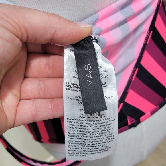 Y.A.S One piece vertical striped swimsuit - Picture 5 of 6